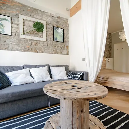 Gem Of The - Luxury Old Town Appartement